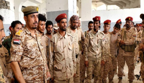 قائد محور أبين يشدد على أهمية رفع اليقظة للقوات وجاهزيتها لمواجهة التحديات