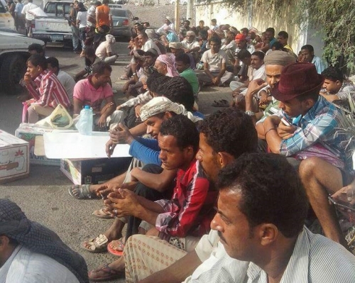 على دول التحالف والأمم المتحدة الجلوس مع الإنتقالي وجنوبيي الشرعية لسحب عساكر اليمن من عدن 