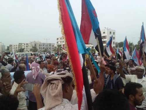 سياسي جنوبي : الجنوبيون يقولون للسعودية يمكن لهادي أن يظل رئيسا لكن لابد أن يحكم الجنوبيون أنفسهم
