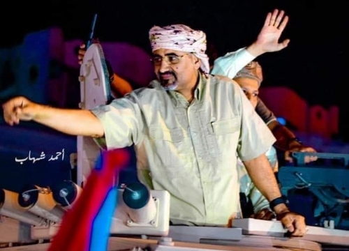 الرئيس "عيدروس الزبيدي" يزور ساحة الحرية ويحيي حشود الشعب الجنوبي
