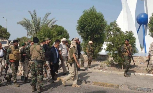 الرئيس "الزبيدي" و"بن بريك" و"الجفري" يتجولون في مطار عدن الدولي