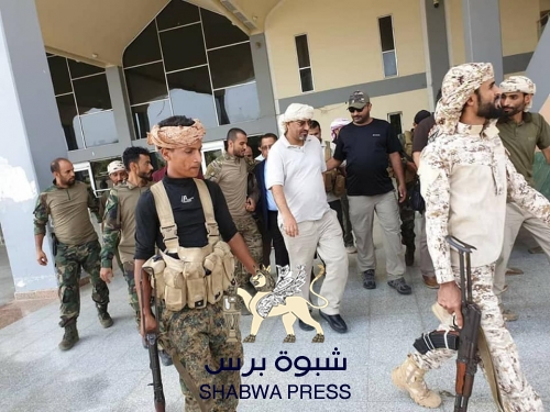 القائد الزُبيدي : قواتنا مستمرة بالجهود العسكرية حتى يعم الأمن ويتحرر الجنوب بالكامل