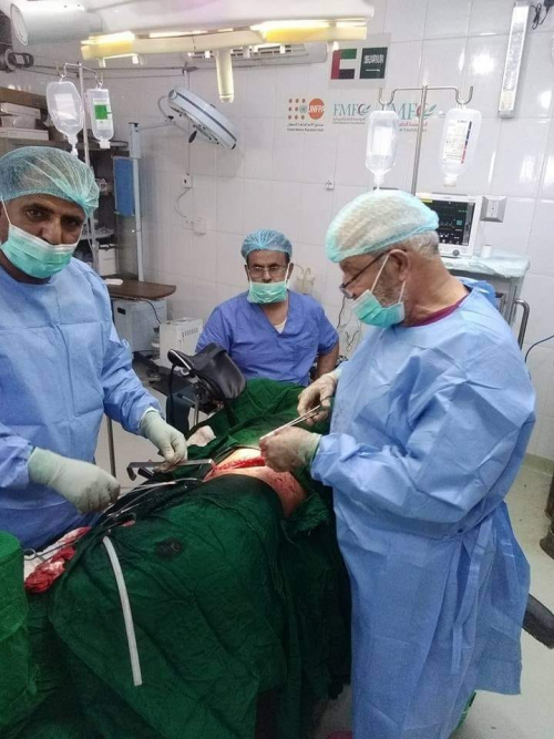 ادارة مستشفى بيحان تكرم الدكتور "محمد عبدالله لهدان"