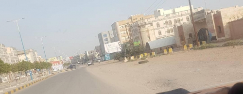 ميليشيا الإخوان الإرهابية تغلق الطرقات في عتق وتمنع المواطنين من مزاولة أعمالهم