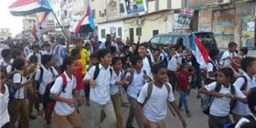 عدن.. سخط شعبي بسبب دعوات الإضراب وتعطيل التعليم