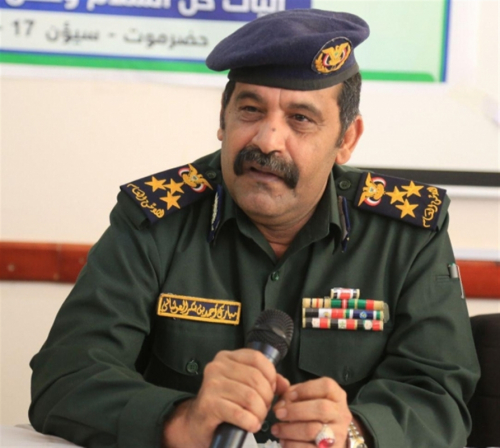 دماء الحضارم وأرواحهم خارج اهتمامه .. مدير أمن الوادي منشغل بتأمين مهرجان العيسي