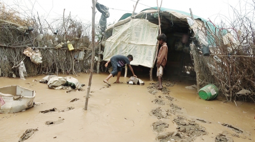 مواجهة أعباء السيول.. خير الإمارات الذي أنقذ السكان من الإهمال الحوثي