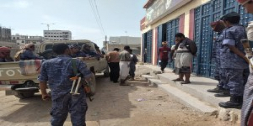 بسبب رفضهم دعم المليشيات ماليا ... سلطات الاخونج تغلق محلات تجارية في شبوة