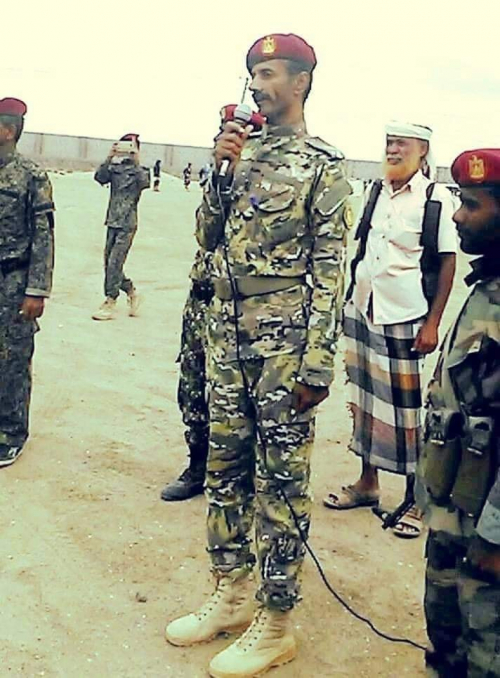 قائد اللواء التاسع صاعقة يحذر قوات الإخوان في تعز من التقدم صوب الجنوب 