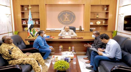 الرئيس الزُبيدي يستقبل سفير جمهورية الصومال الفيدرالية بالعاصمة عدن