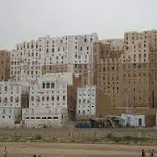 مقتل مواطن واصابة ضابط بتبادل لاطلاق نار في حضرموت