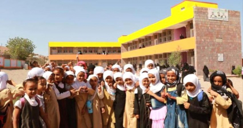 الإمارات تعيد آلاف التلاميذ لمدارس دمرتها مليشيات الحوثي في الساحل الغربي