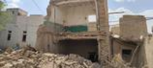 بسبب الأمطار.. نجاة أسرة من الموت إثر انهيار المنزل عليها في عسيلان