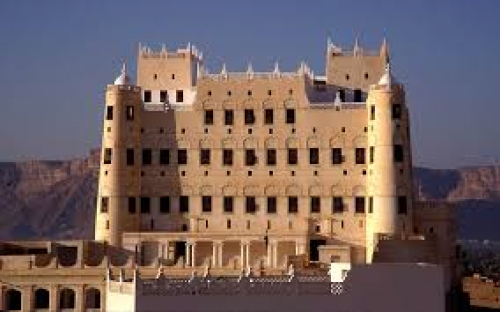 مدير شركة نفط وادي حضرموت المقال يمتنع عن تسليم الشركة ويستعين بمجامع قبلية مسلحة