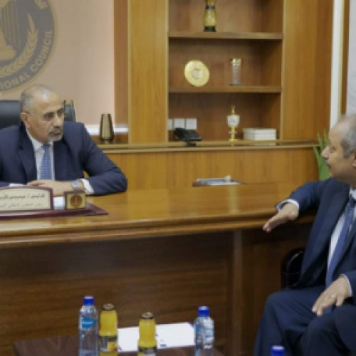 الرئيس الزُبيدي يلتقي المدير العام لشركة "بيتكو بيتروليوم" الأسترالية