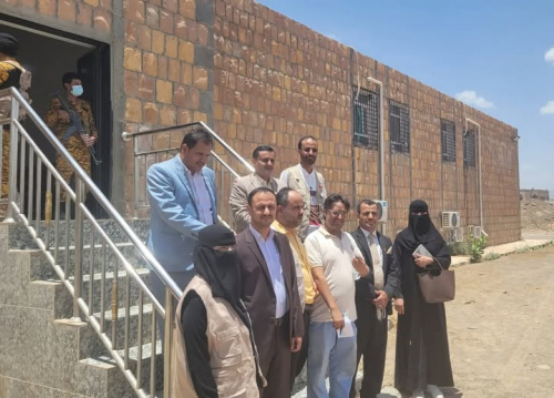 الامن السياسي بمارب.. اجبروا أب يدفن ولده دون السماح برؤية جثته وتقبيله
