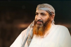 القيادي الإرهابي "إبراهيم البنا" يسرح ويمرح في مأرب والأمن السياسي يلاحق الإعلاميين