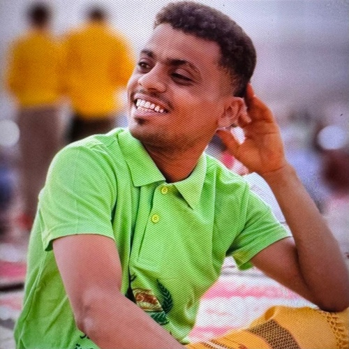 خفر السواحل بالمكلا يخرج جثة الغريق محمد حديجان
