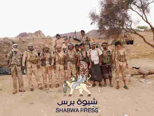 بينهم ضابط كبير : شرعية الأحمر والإخوان تقدم 10 بين شهيد وجريح عربونا للسلام مع الحوثي في البيضاء