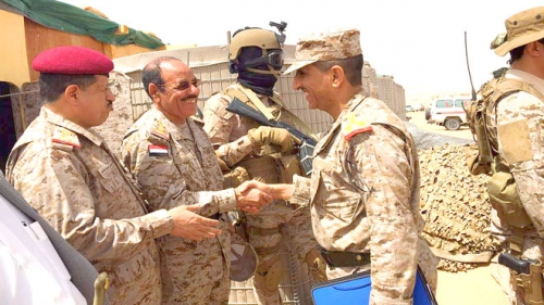 جيش الشرعية الوطني ... الجيش الوحيد في العالم الذي يجمع على تأييده اللصوص والقتلة 