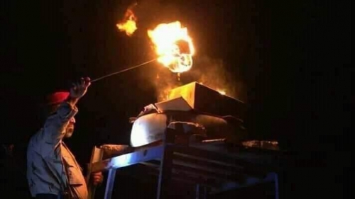 الأذناب تحتفل في الجنوب بثورة انتهت في الشمال ..ما الذي بقي من سبتمبر ؟!