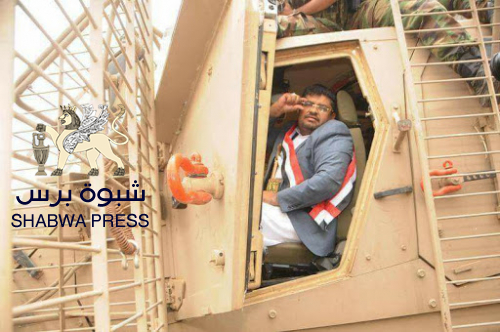 أستاذ جامعي يطالب التحالف العربي ببيع سلاحهم في السوق السوداء مباشرة بدلا عن إخوان اليمن