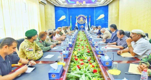 رئاسة الانتقالي توجة الوحدات العسكرية بضبط النفس وعدم التصعيد 