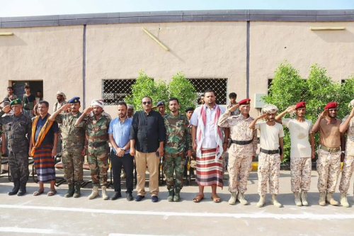بحضور رئيس انتقالي شبوة .. تخرج الدفعة الثالثة دورات تنشيطه بـ لواء القوات الخاصة في لعاصمة عدن