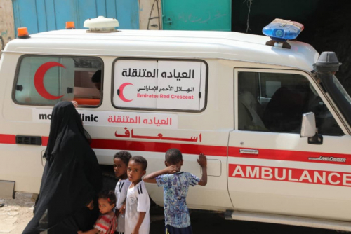 عيادات اماراتية متنقلة تواصل تقديم الرعاية الطبية لسكان القرى النائية بحضرموت      