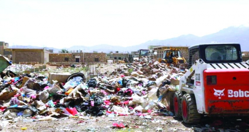 بدعم من &laquo;خليفة الإنسانية&raquo;... حملة نظافة في عاصمة سقطرى