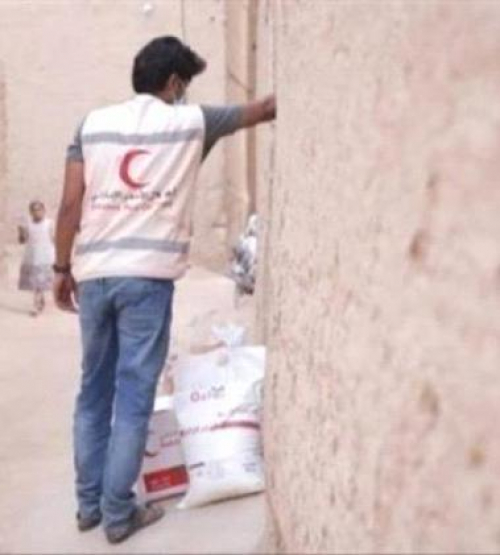 تجاوب اماراتي سريع مع النداءات الإنسانية من الأسر المتضررة من السيول في مديرية تريم