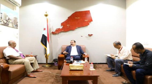 بن بريك يناقش مع جروب فور الإجراءات المتعلقة بتطبيع الحياة في عدن