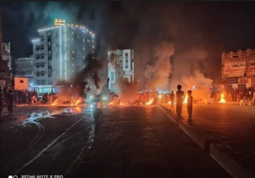 عاصمة حضرموت تشتعل غضبا احتجاجا على تردي الخدمات