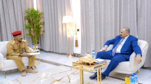 الرئيس الزُبيدي يطّلع على أوضاع اللواء 39 مدرع