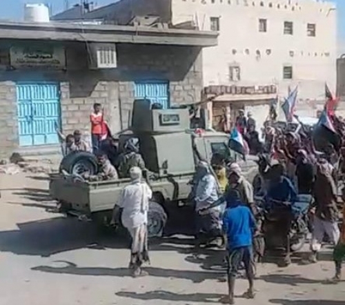 اليافعي : حزب الاصلاح يستخدم الأسلحة السعودية لقتل أبناء شبوة 