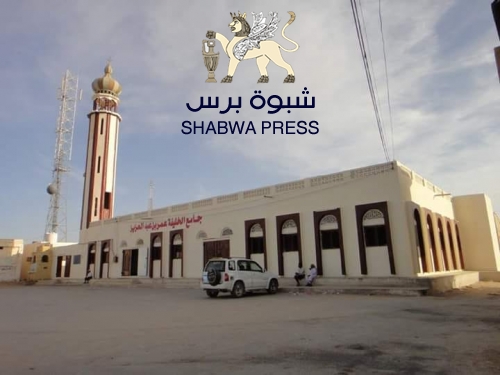 مليشيات "لعكب الشريف" الإصلاحية تكفر الجنوبيين وتعتدي على المصلين بمسجد "عمر" بعتق 