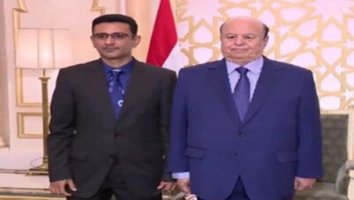 فضيحة جديدة : سفير الشرعية في مصر يستولي على 50 منحة دراسية مقدمة من الأزهر الشريف