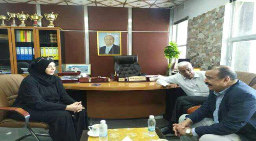 بن بريك والعراشة يناقشان استقرار سوق المشتقات النفطية