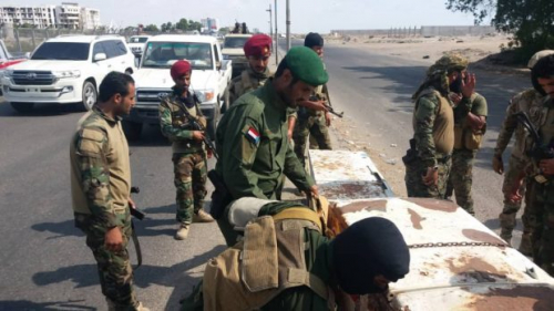 قوات الحزام الأمني تواصل حملة رفع الحواجز الأمنية في العاصمة عدن