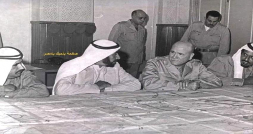 الشيخ زايد في مركز عمليات حرب أكتوبر 1973م