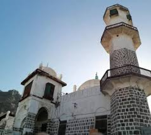 مسجد عدن التاريخي...أنقذوا مسجد العيدروس