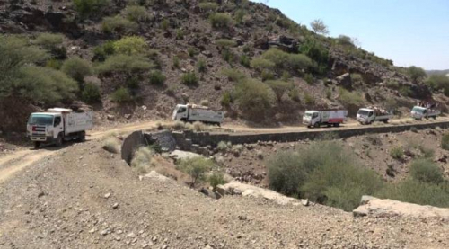 الإمارات تتحدى خطورة ووعورة التضاريس وتغيث بني عمر وبني علي في تعز