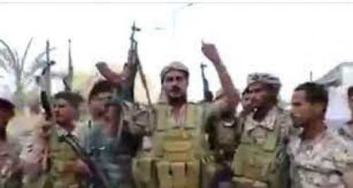 اندلاع اشتباكات مسلحة عنيفة بمدينة كريتر في عدن وسط تواجد الحكومة