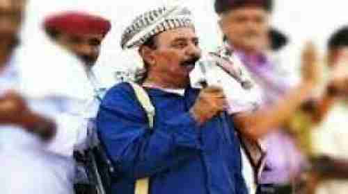 الشيخ "لحمر العولقي"يحيي المعتصمين في نصاب والصعيد ويطالب الرئيس هادي بعزل سلطة شبوة