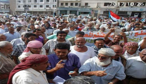 العسكريون الجنوبيون يجددون العودة الى ساحات الاحتجاجات