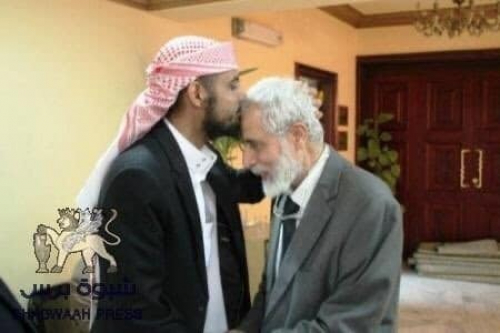 الإخواني"صلاح باتيس" يواصل مسيرة الخزي والعار