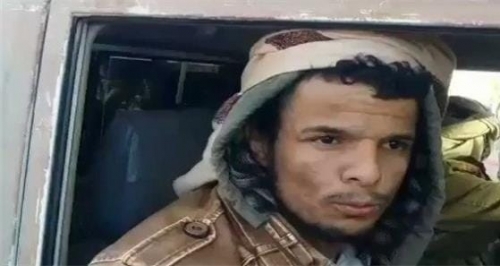 "لعكب" وجنوده يسرقون جوالات وبطاقات المتقدمين للتسجيل في القوات الخاصة في معسكر مرة 