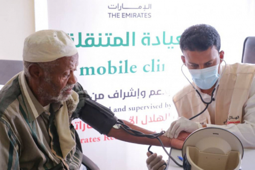 الهلال الإماراتي يعالج 283 مريضًا في الحرشيات والطويلة