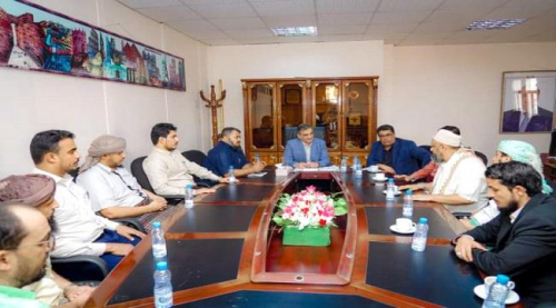 لملس يناقش مع عدد من صرافي عدن مشكلات القطاع المصرفي