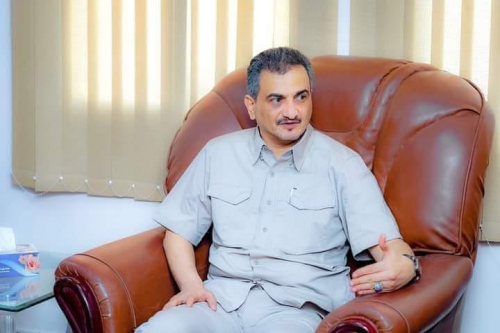 محافظ العاصمة عدن يتلقى رسالة شكر وعرفان من قائد المنطقة العسكرية الرابعة